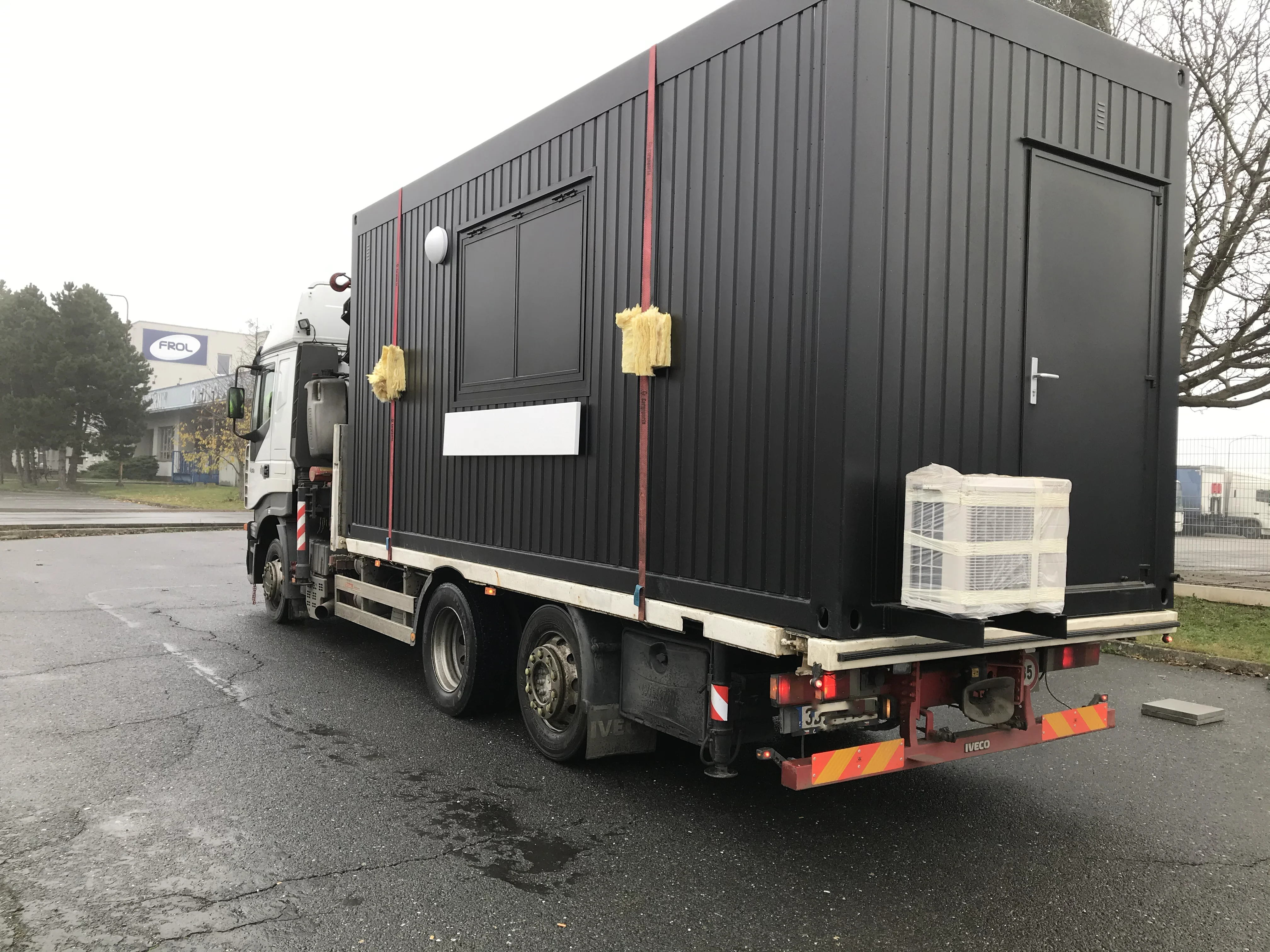 Container arriving on site