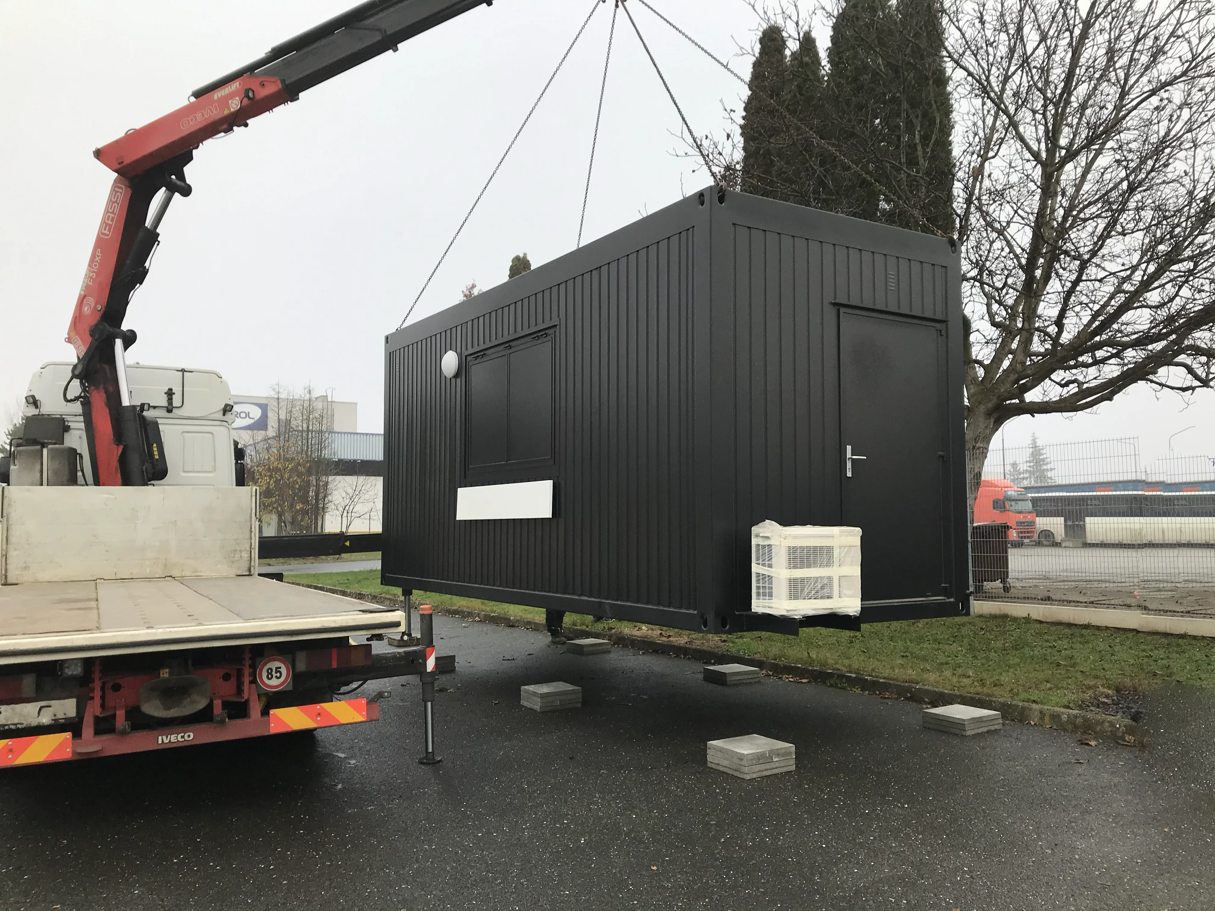 Container final delivery